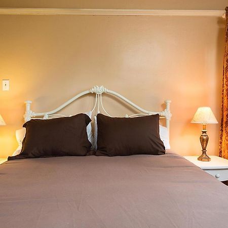 Hollywood Hills Suites 로스앤젤레스 외부 사진