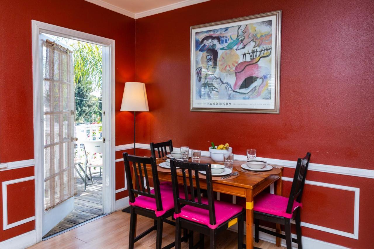 Hollywood Hills Suites 로스앤젤레스 외부 사진