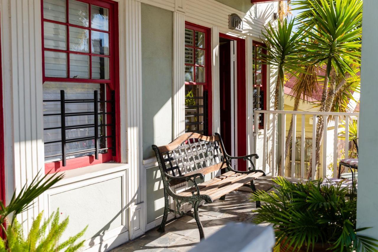 Hollywood Hills Suites 로스앤젤레스 외부 사진