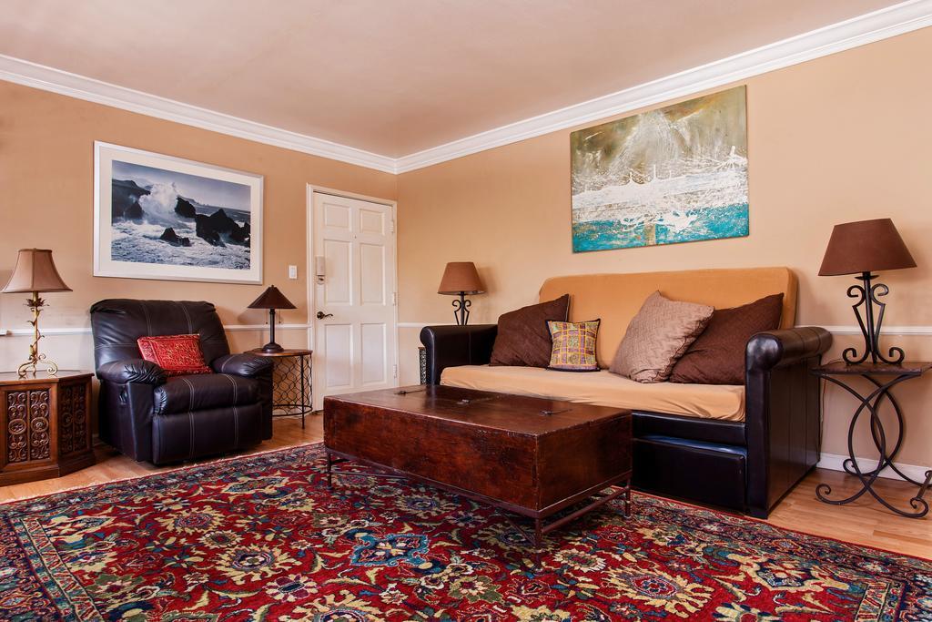Hollywood Hills Suites 로스앤젤레스 외부 사진