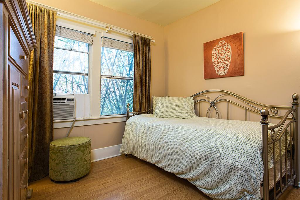 Hollywood Hills Suites 로스앤젤레스 외부 사진